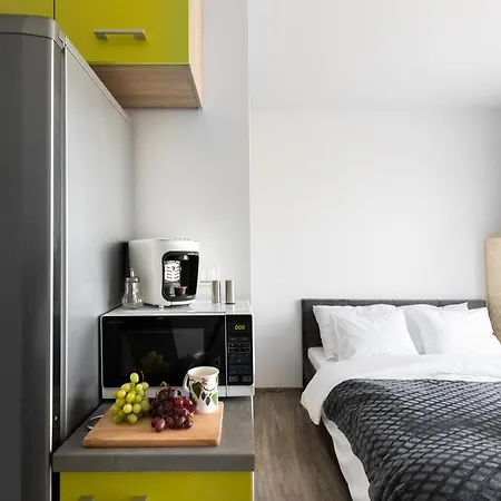 P&o Serviced - Dionizosa Apartmán